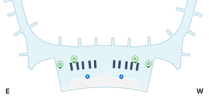 A와 B입국장쪽으로 대형 수하물 카운터가 1개씩 위치하고 있음